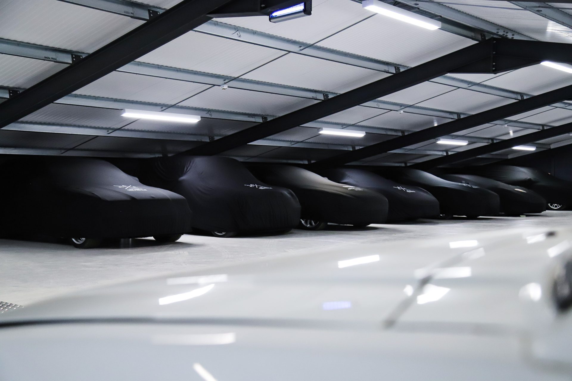 Cross Country Automotive Storage, Enclosed vehicle storage